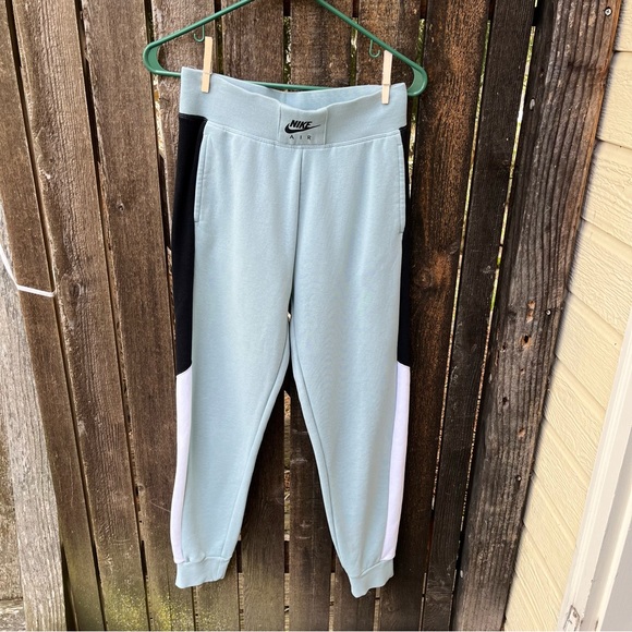 Nike Air Women’s Standard Fit Color Block Mint Joggers Sweatpants Sz S - Picture 8 of 14